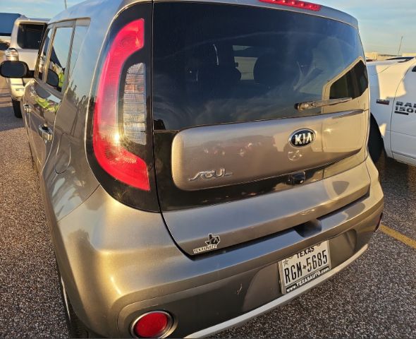2017 Kia Soul +