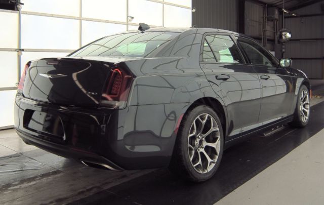2018 Chrysler 300 Touring