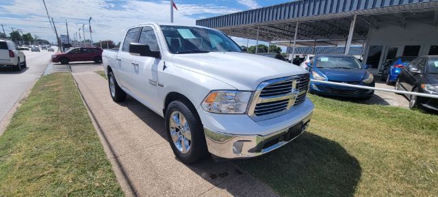 2017 RAM 1500 SLT Crew Cab SWB 2WD