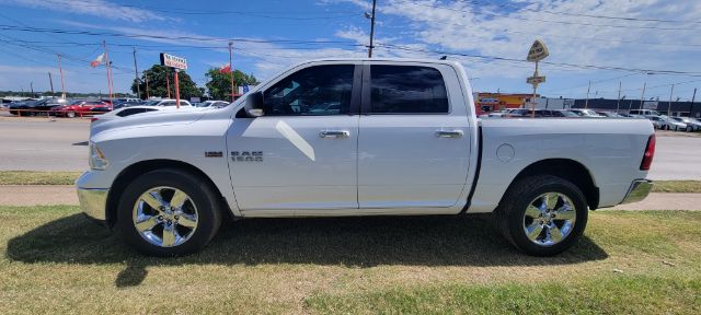 2017 RAM 1500 SLT Crew Cab SWB 2WD