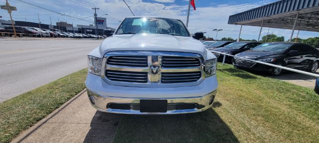 2017 RAM 1500 SLT Crew Cab SWB 2WD
