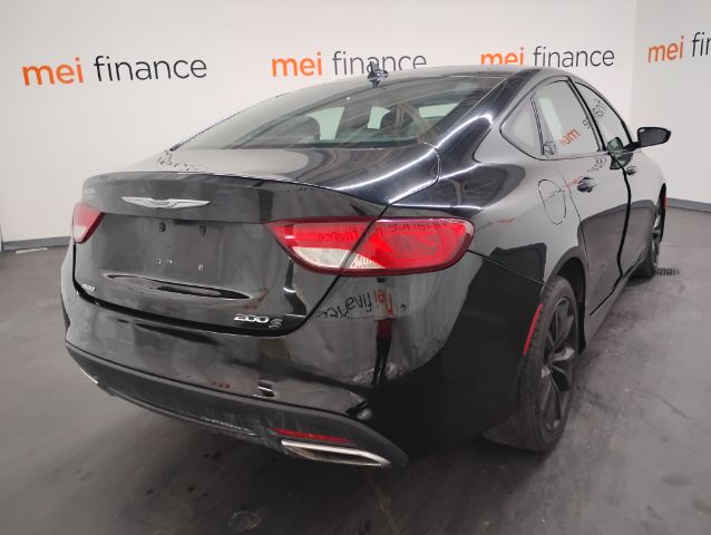 2015 Chrysler 200 S AWD