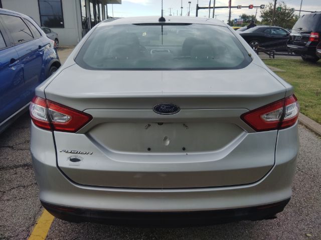 2016 Ford Fusion S