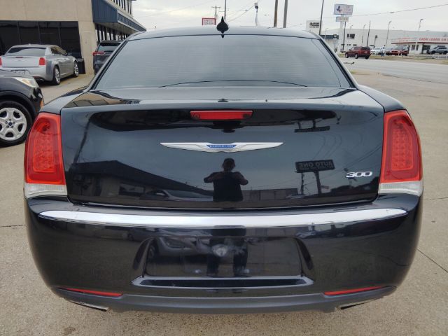 2018 Chrysler 300 Touring