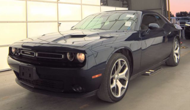2016 Dodge Challenger SXT Plus