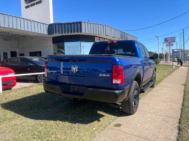 2017 RAM 1500 4WD V8 CREW CAB 5.7L SLT