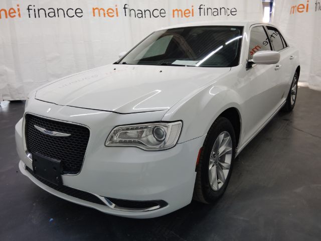 2019 Chrysler 300 Touring