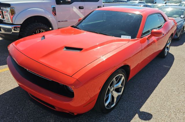 2016 Dodge Challenger SXT Plus