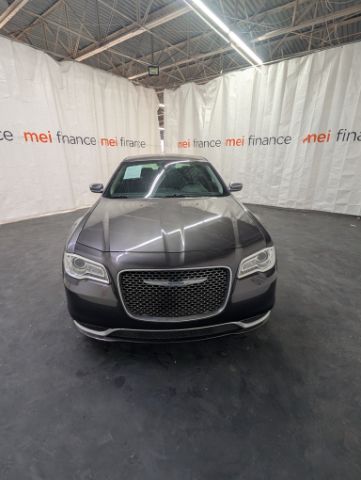 2018 Chrysler 300 Touring