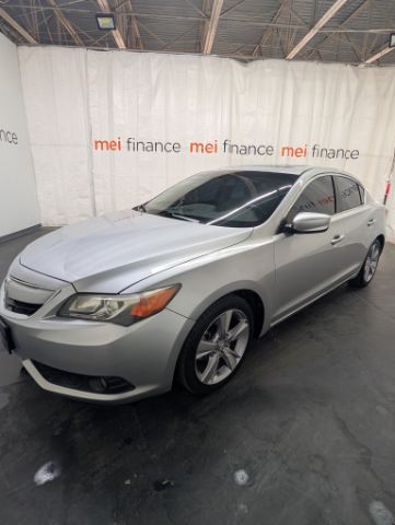 2013 Acura ILX 5-Spd AT w/ Technolo