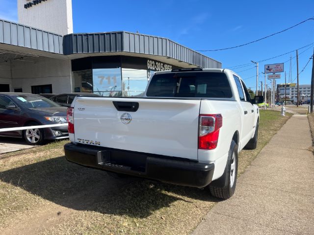 2017 Nissan TITAN S