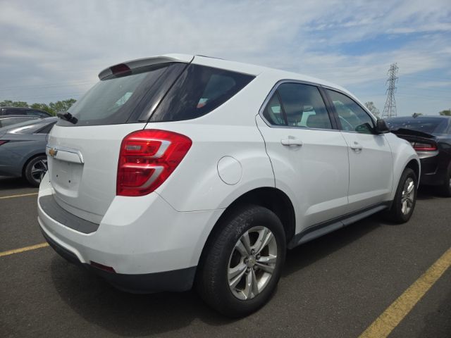 2017 Chevrolet Equinox LS's photo